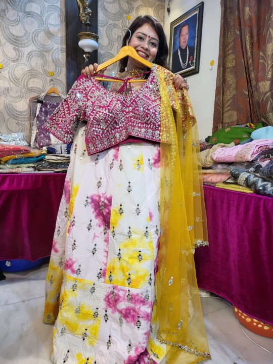 silk-designer-lehnga