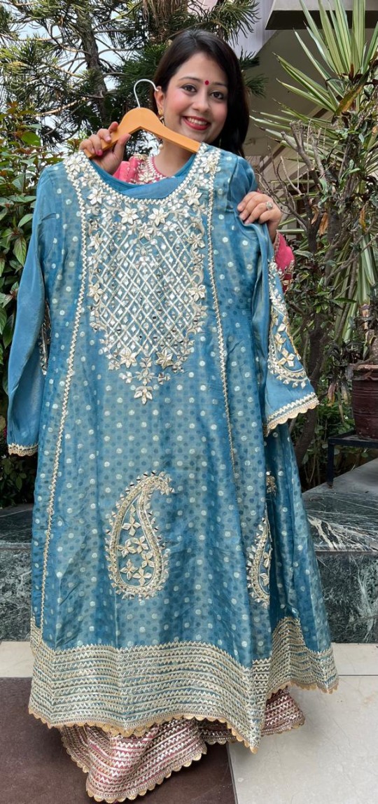 readymade-shimmer-gota-anarkali-2