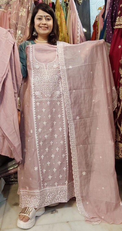 pure-mal-cotton-with-lakhnawi-embroidery-8-1490-lavender-pink