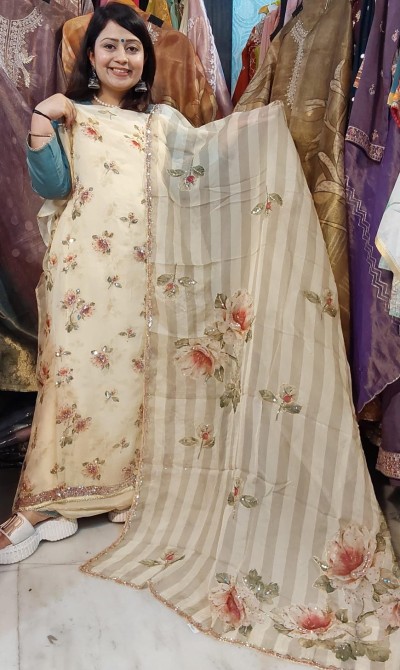 puree-organza-sabyasachi-flower-ivory-1