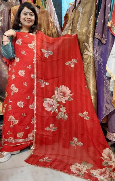 puree-organza-sabyasachi-flower-red-2